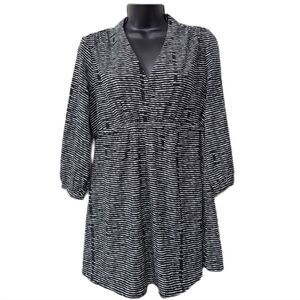 Liz Lange maternity blouse tunic Small